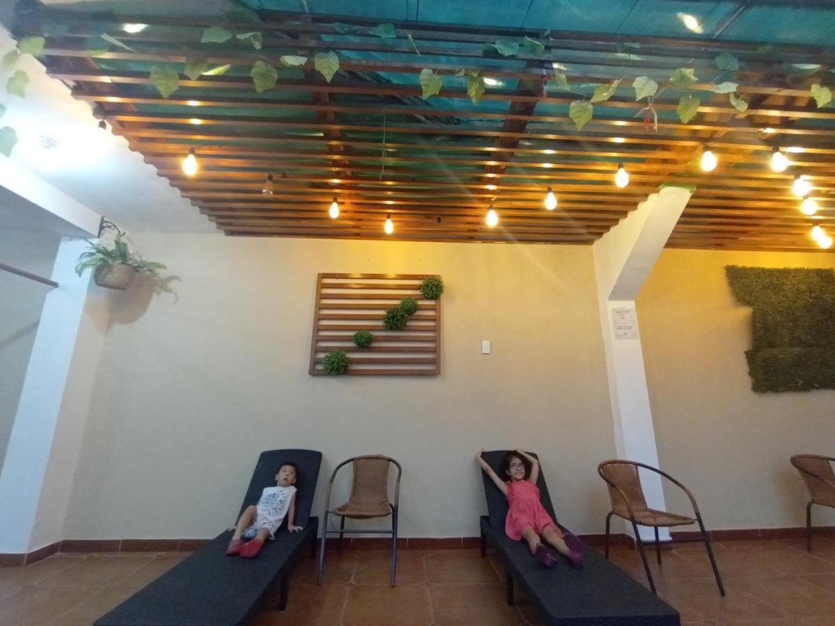 Iguana Haus Iquitos Apartment Exterior foto